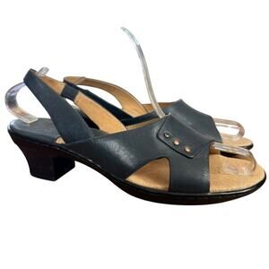 Sofft Womens Navy Leather Slingback Chunky Heels Open Toe Sandals Shoes sz 8